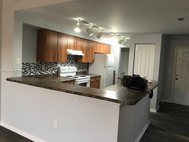 EL-AD POINCIANA CONDO - Residential Lease