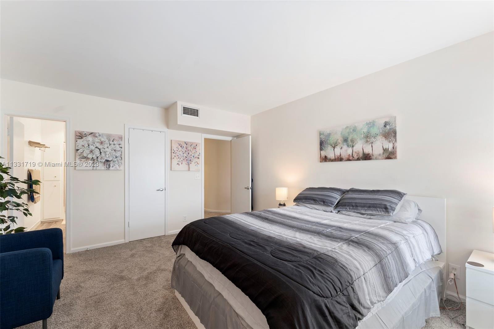 IMPERIAL POINT COLONNADES - Residential Lease