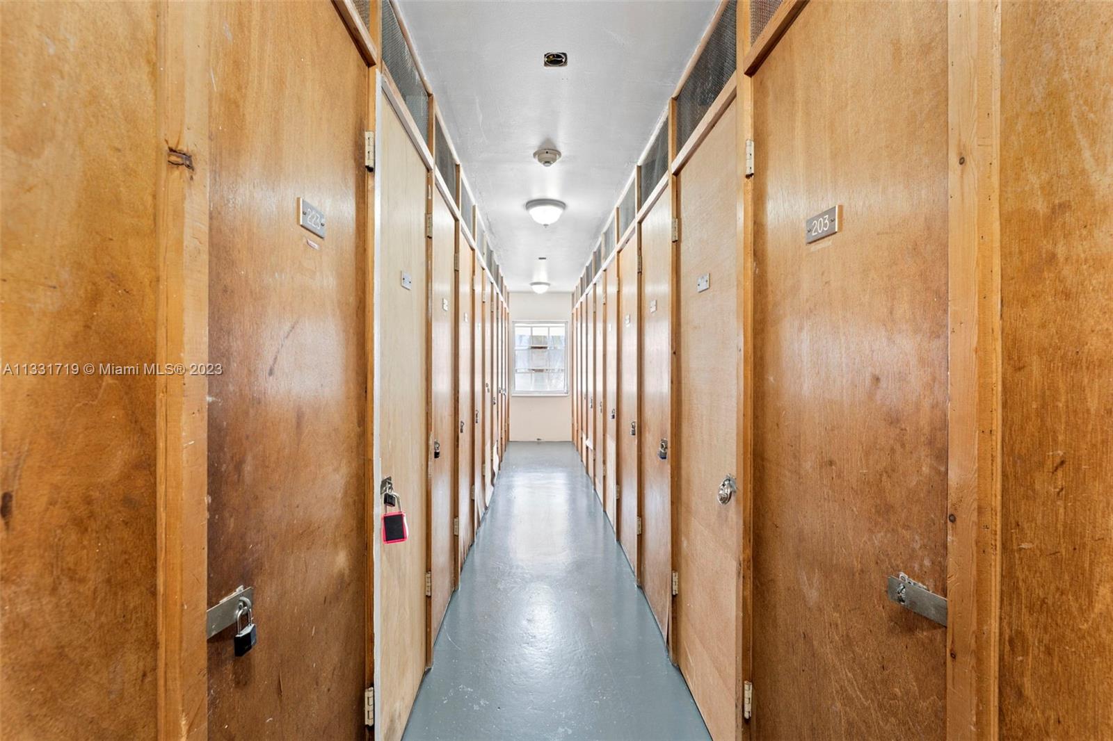 IMPERIAL POINT COLONNADES - Residential Lease