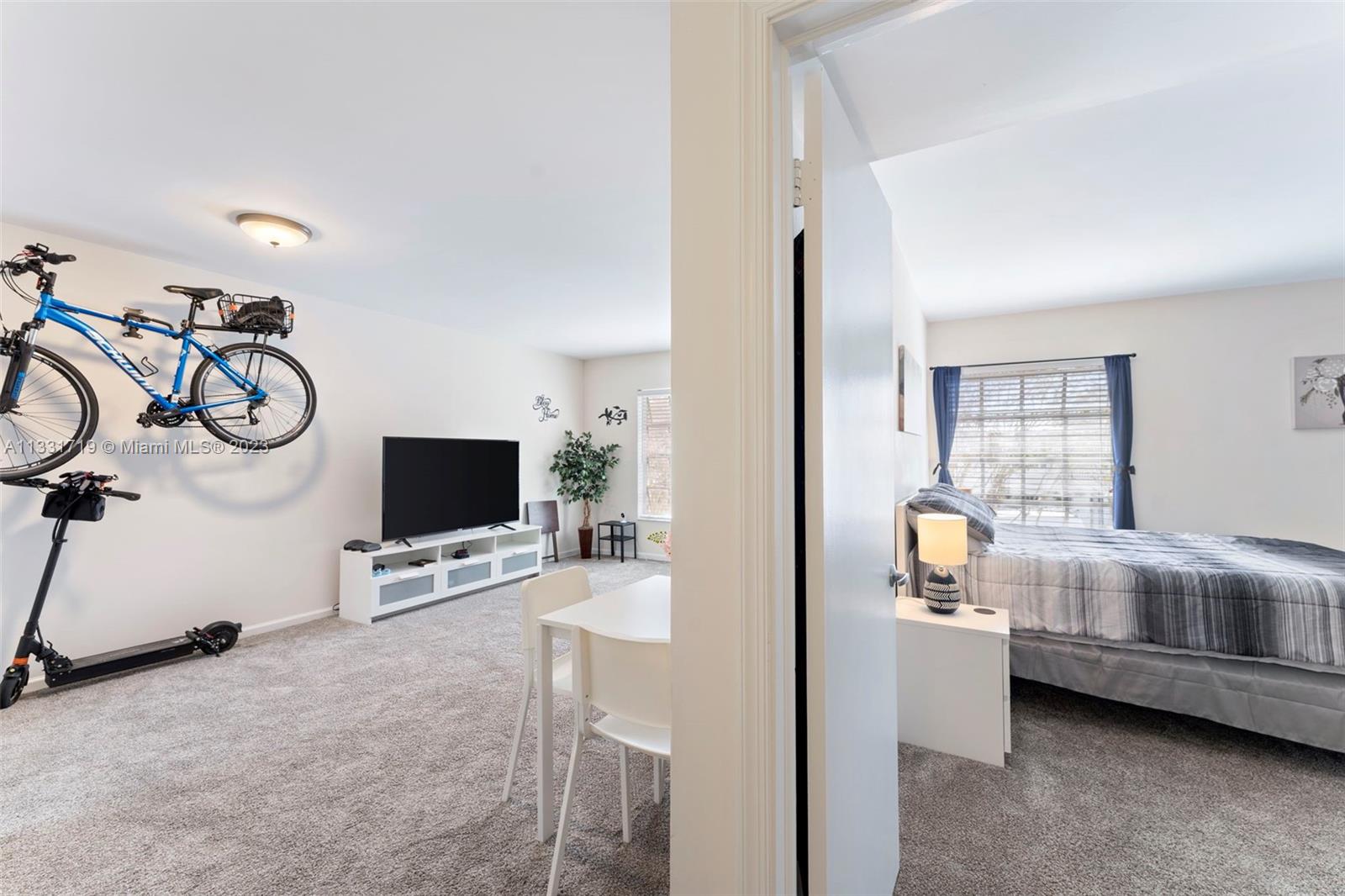 IMPERIAL POINT COLONNADES - Residential Lease