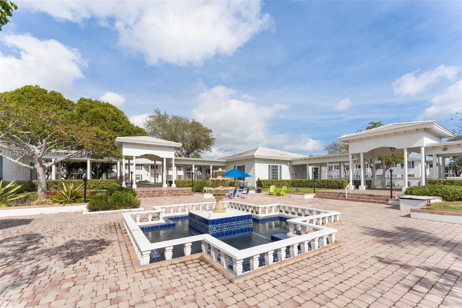 IMPERIAL POINT COLONNADES - Residential Lease
