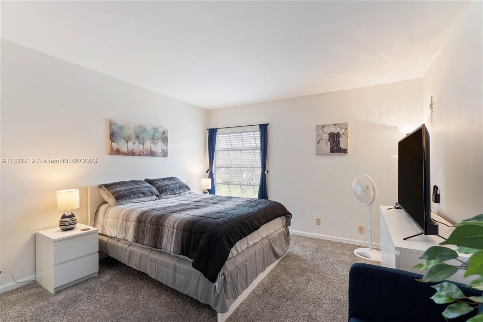IMPERIAL POINT COLONNADES - Residential Lease