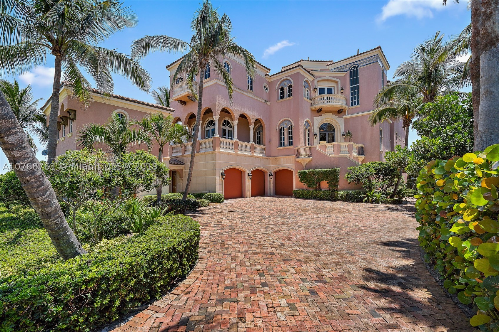 GALLEON BAY - Residential
