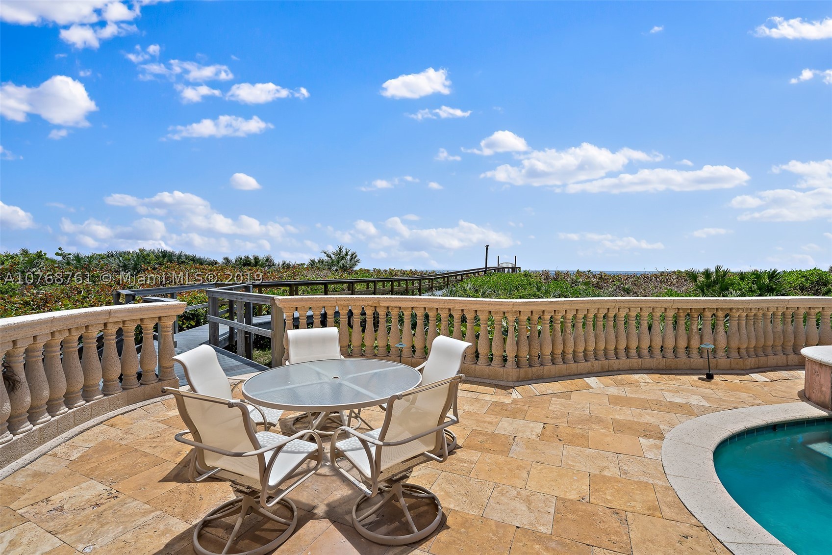 GALLEON BAY - Residential