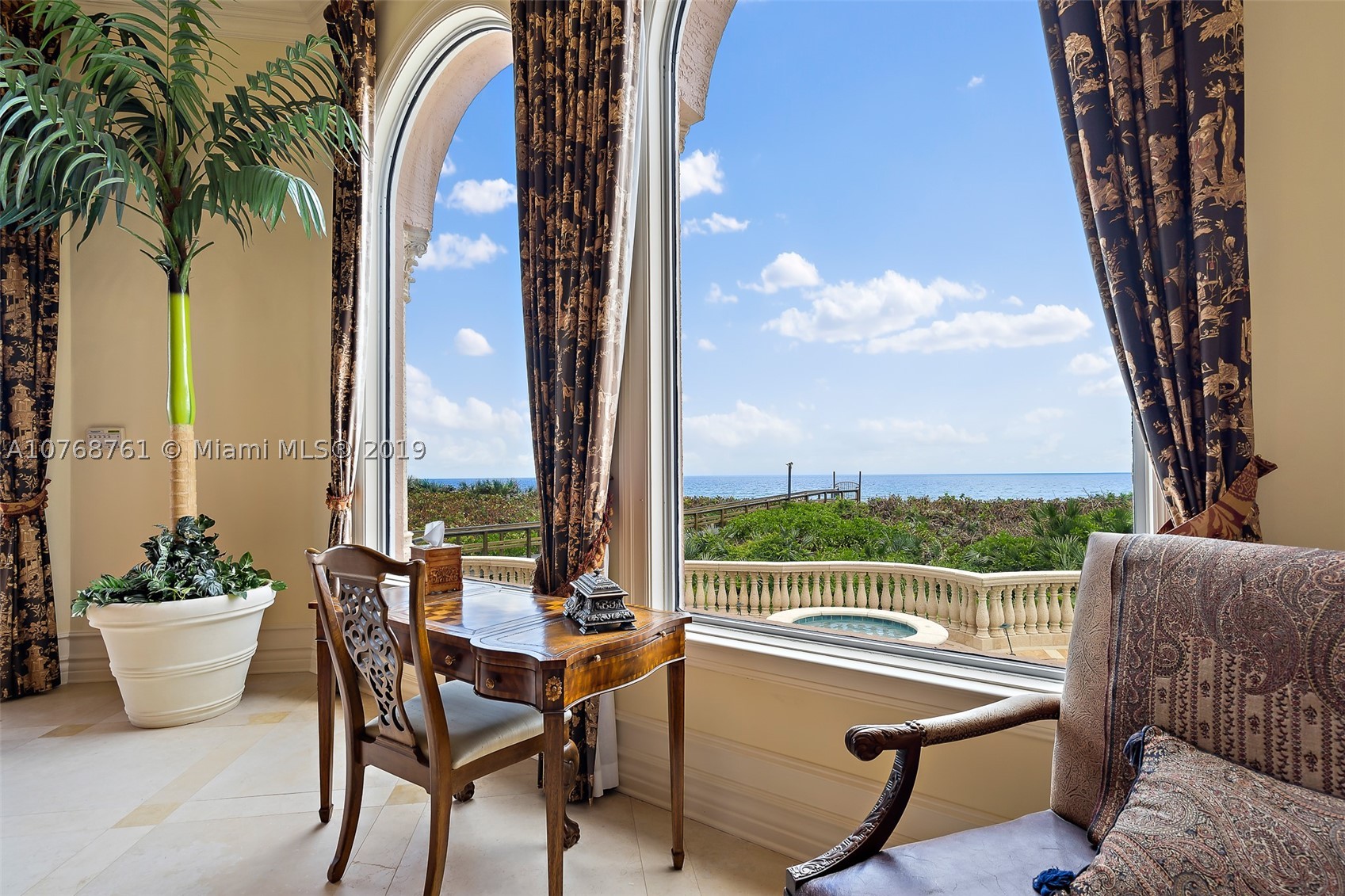 GALLEON BAY - Residential