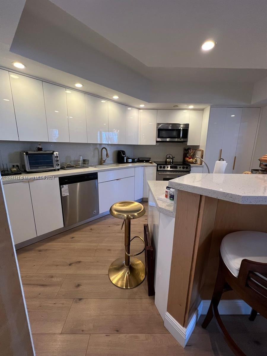 3000 ISL BLVD WILLIAMS IS - Residential