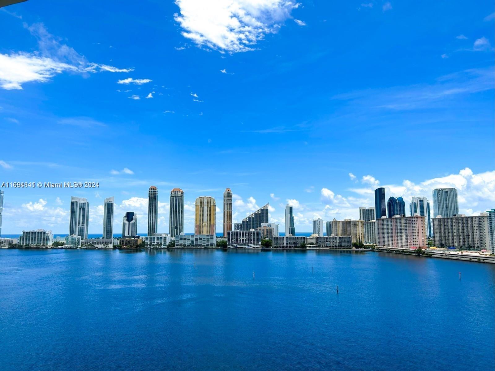 3000 ISL BLVD WILLIAMS IS - Residential