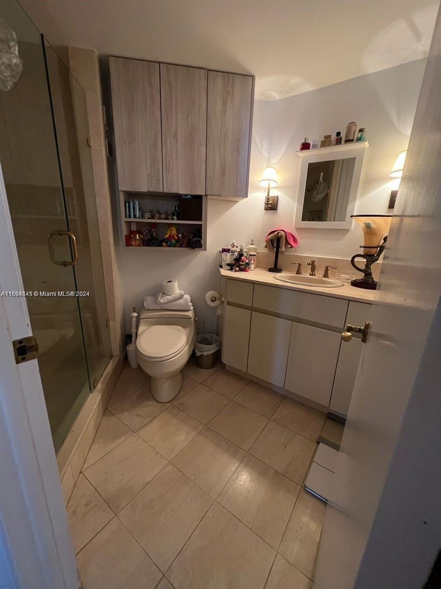 3000 ISL BLVD WILLIAMS IS - Residential
