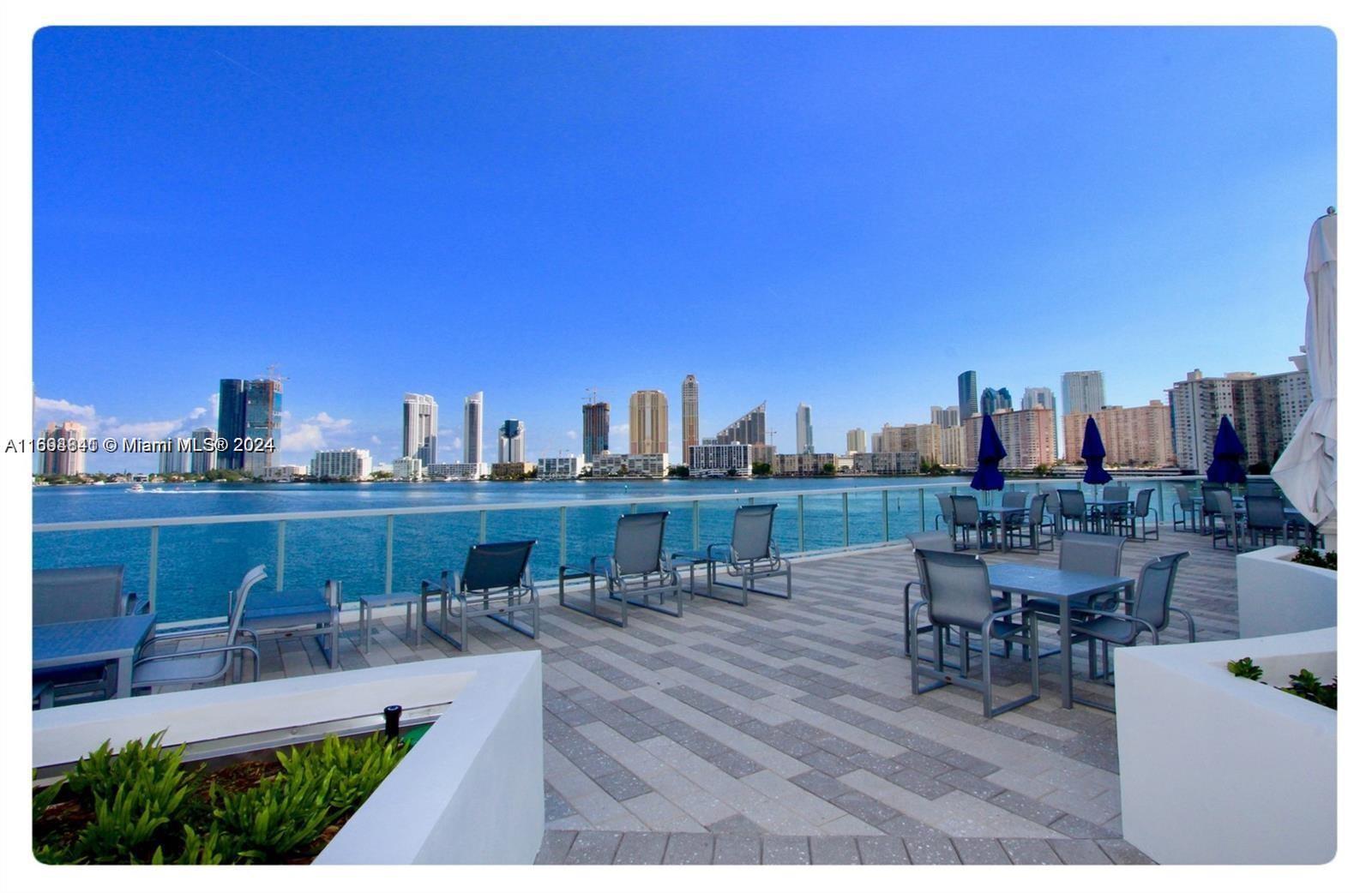 3000 ISL BLVD WILLIAMS IS - Residential