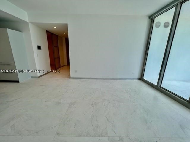 JADE SIGNATURE CONDO - Residential Lease