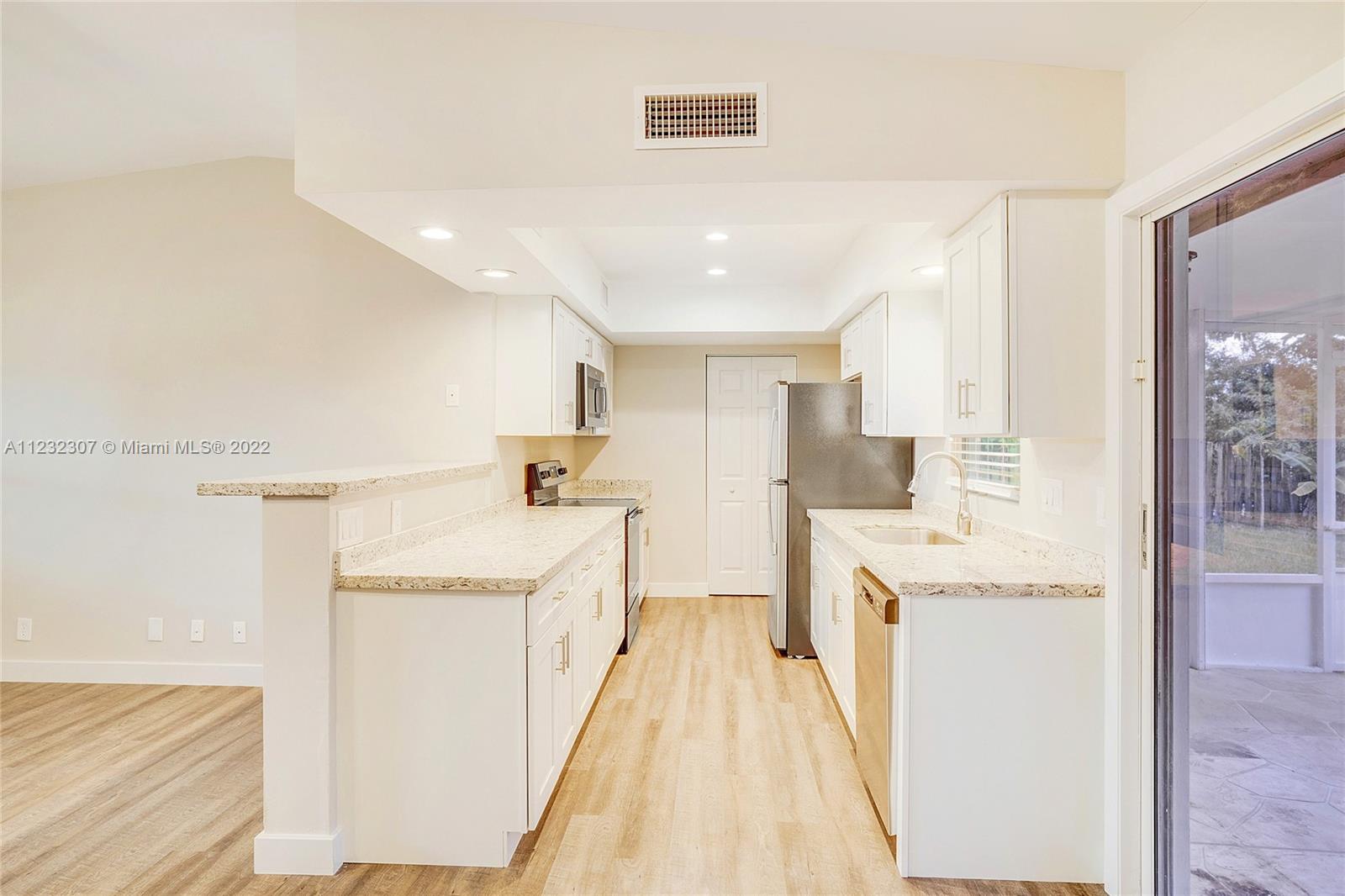 LAUDERDALE NORTH PARK SEC - Residential Lease