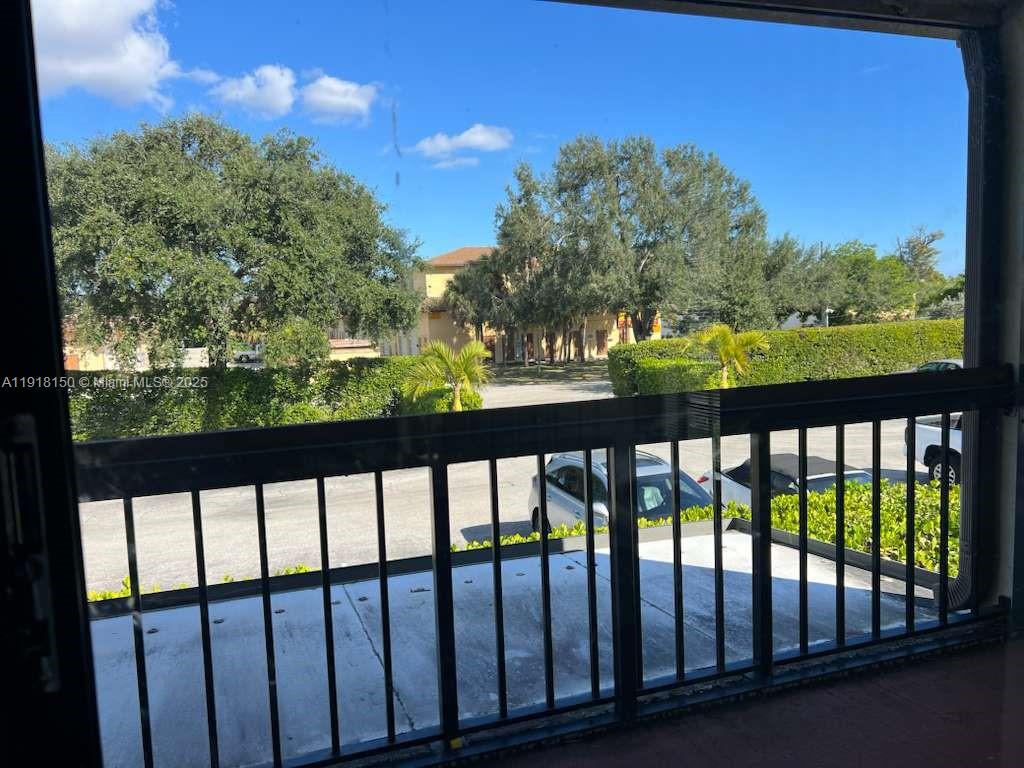 VIZCAYA GARDENS CONDOMINI - Residential