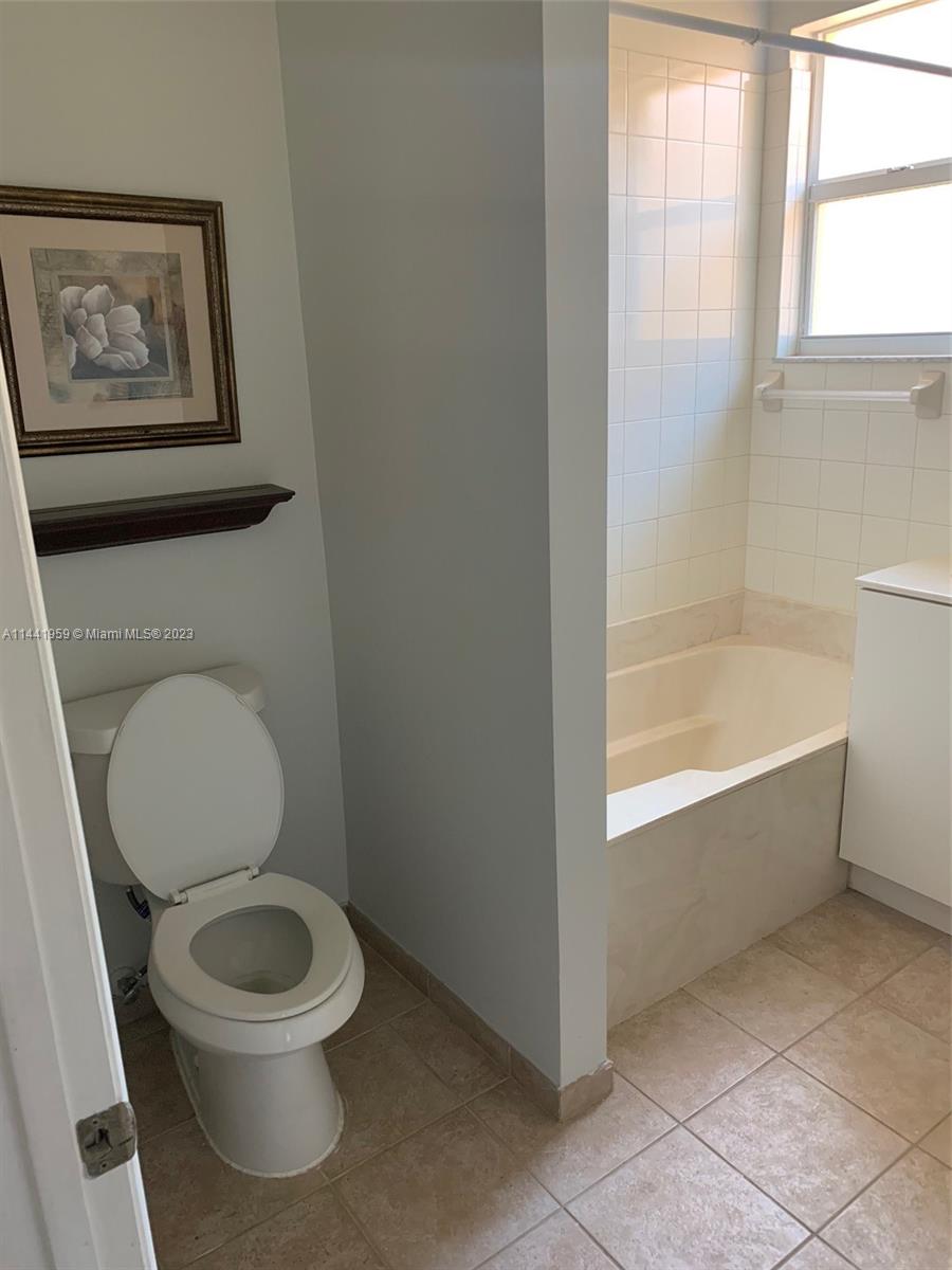 ROSEMONT CONDO - Residential Lease