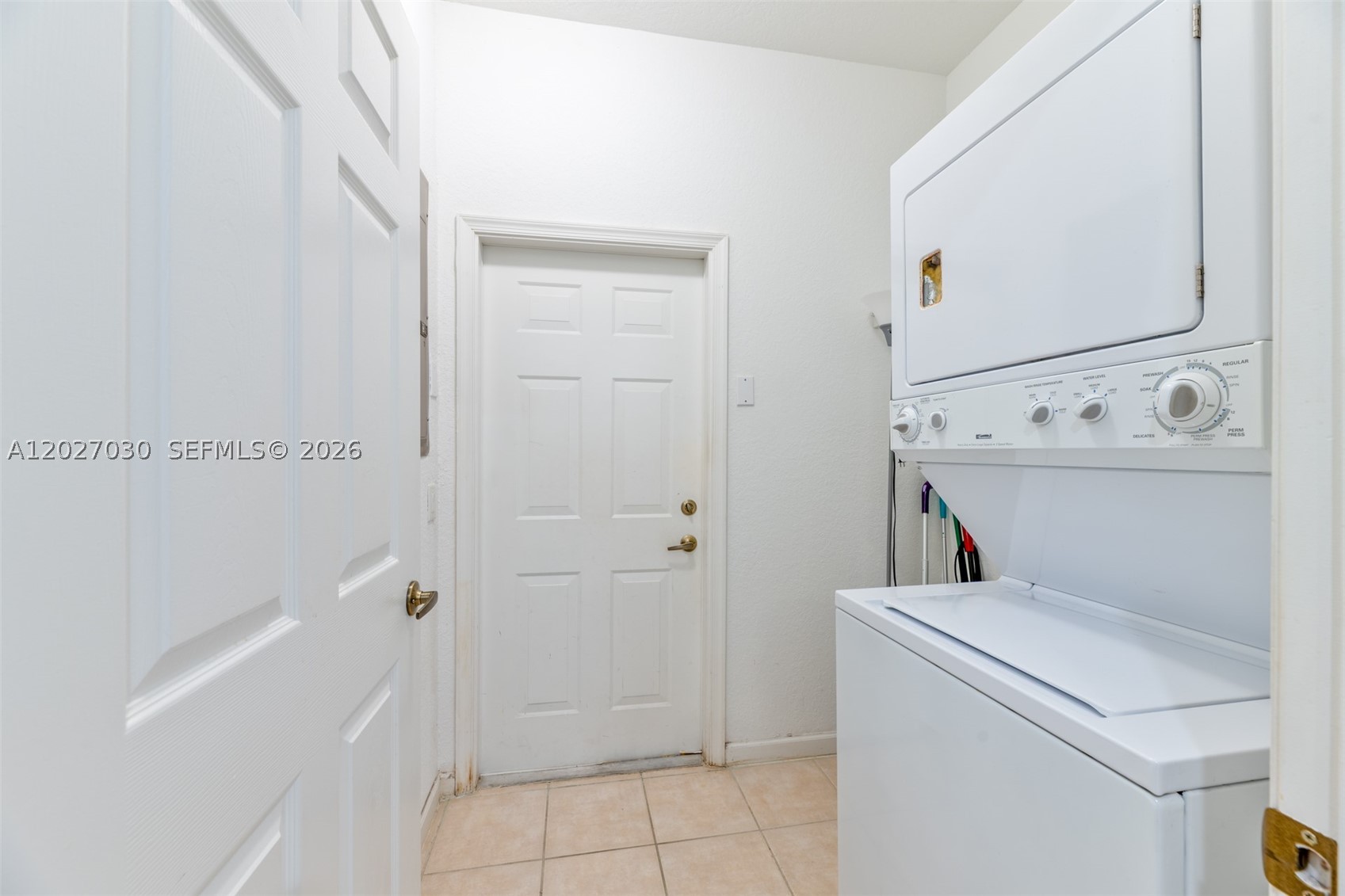 MARIPOSA POINTE AT WESTON - Residential
