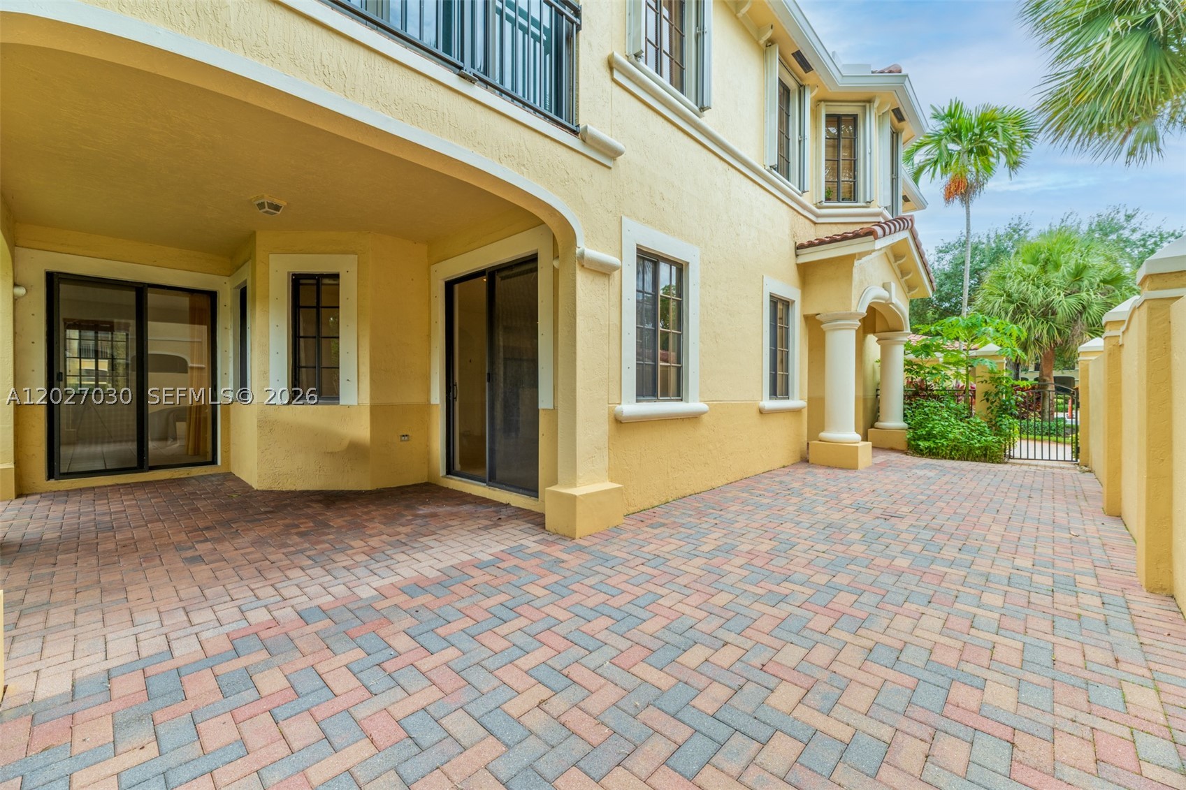 MARIPOSA POINTE AT WESTON - Residential