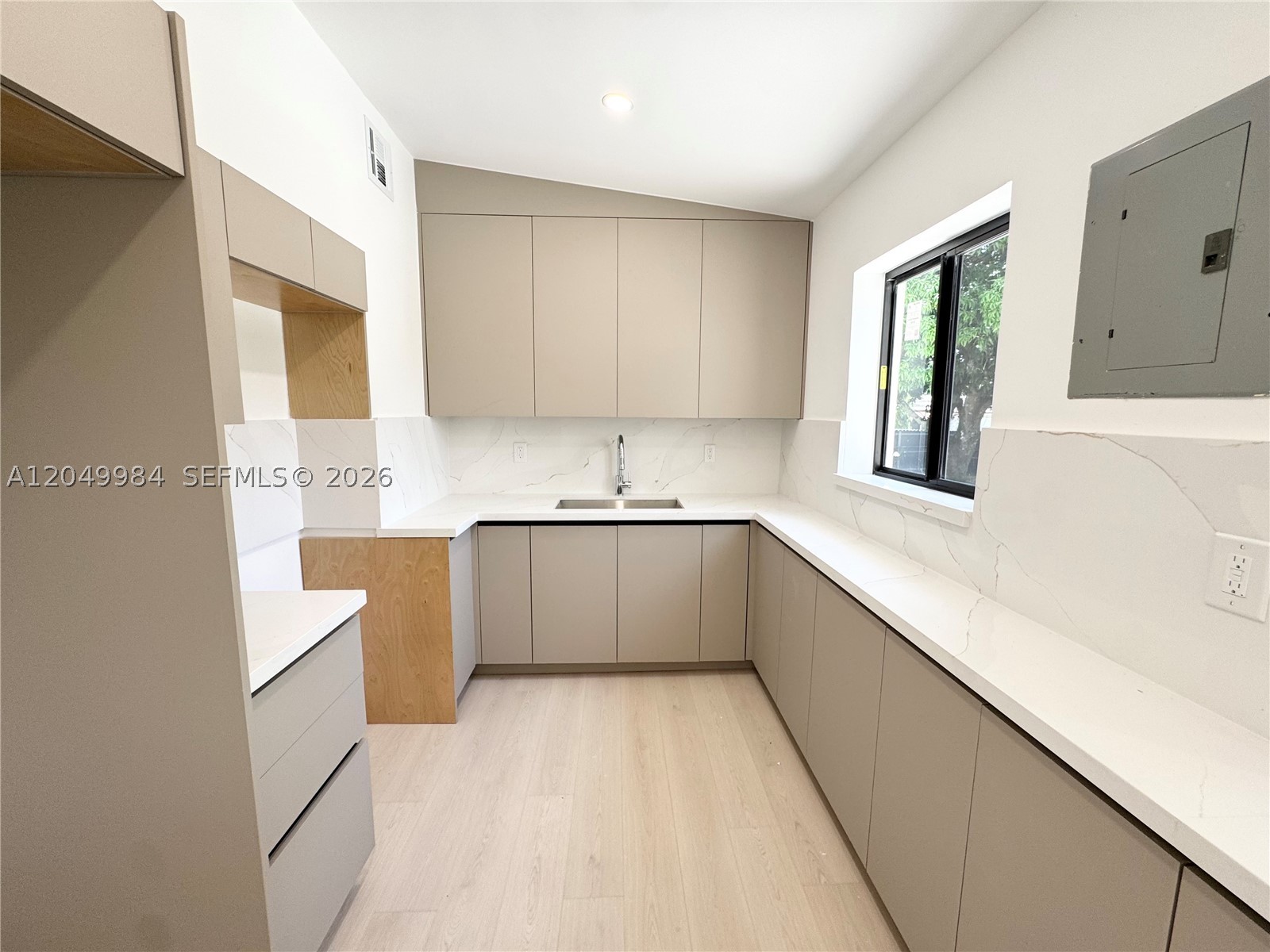 MYRTLE GROVE 1ST ADDN - Residential