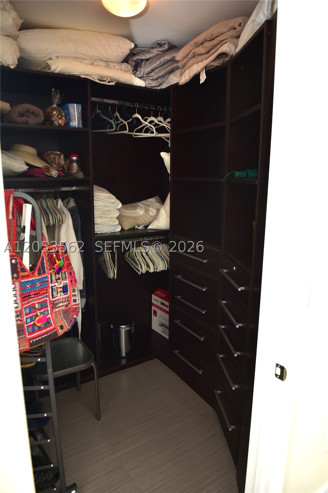 TDR TOWER III CONDO - Residential