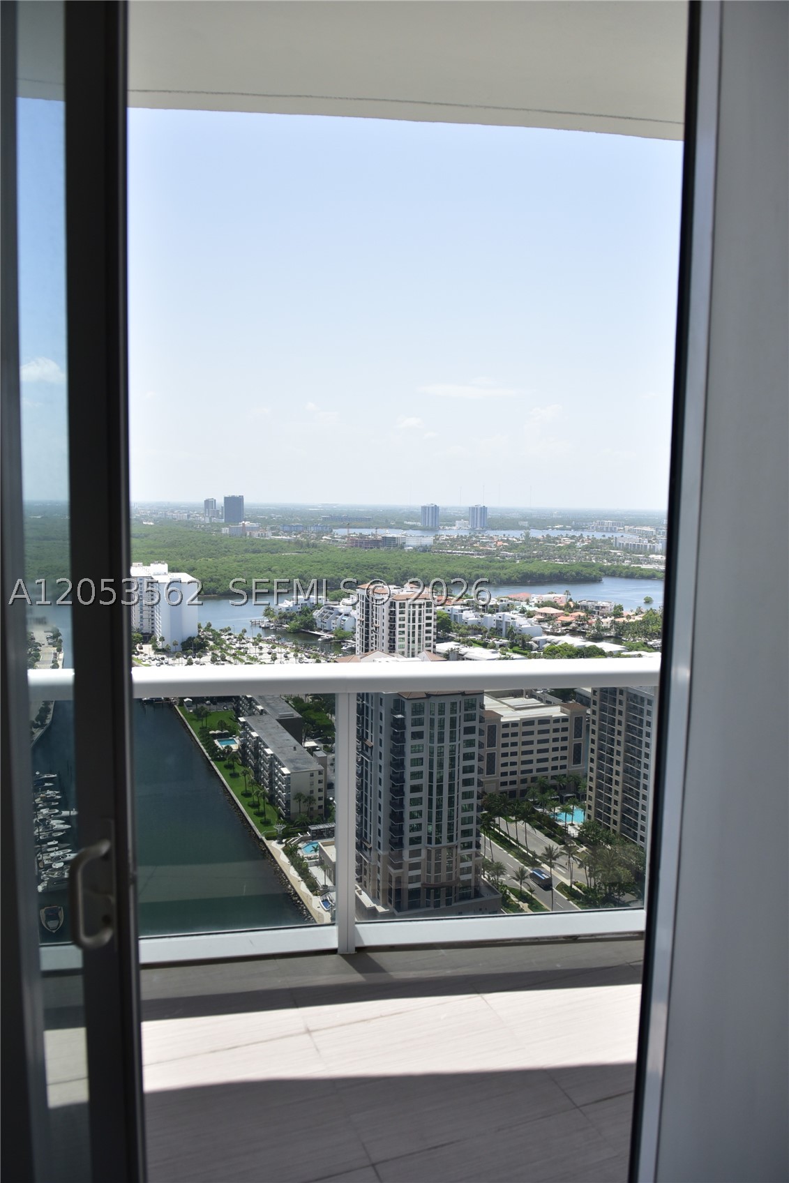 TDR TOWER III CONDO - Residential