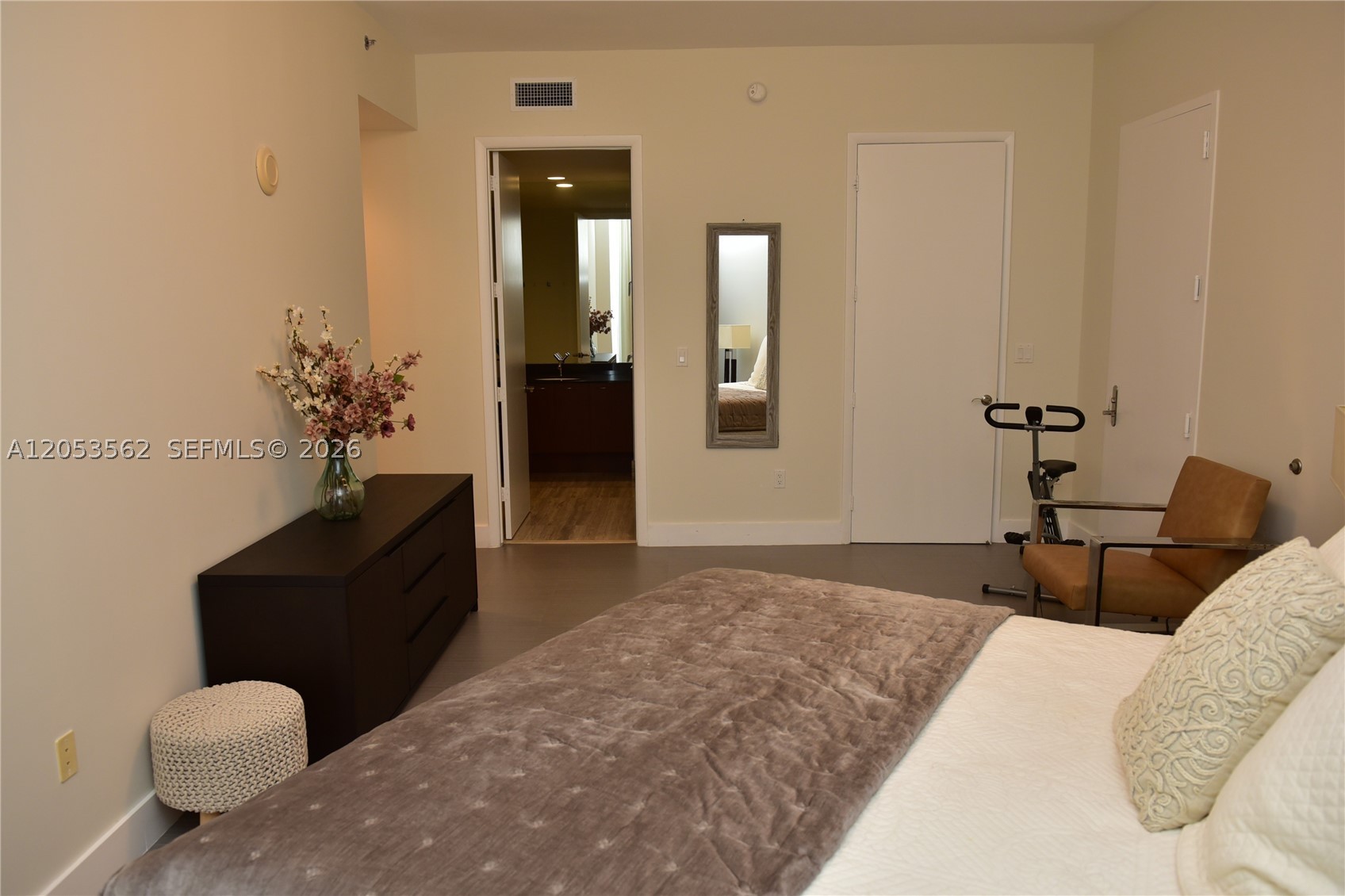 TDR TOWER III CONDO - Residential