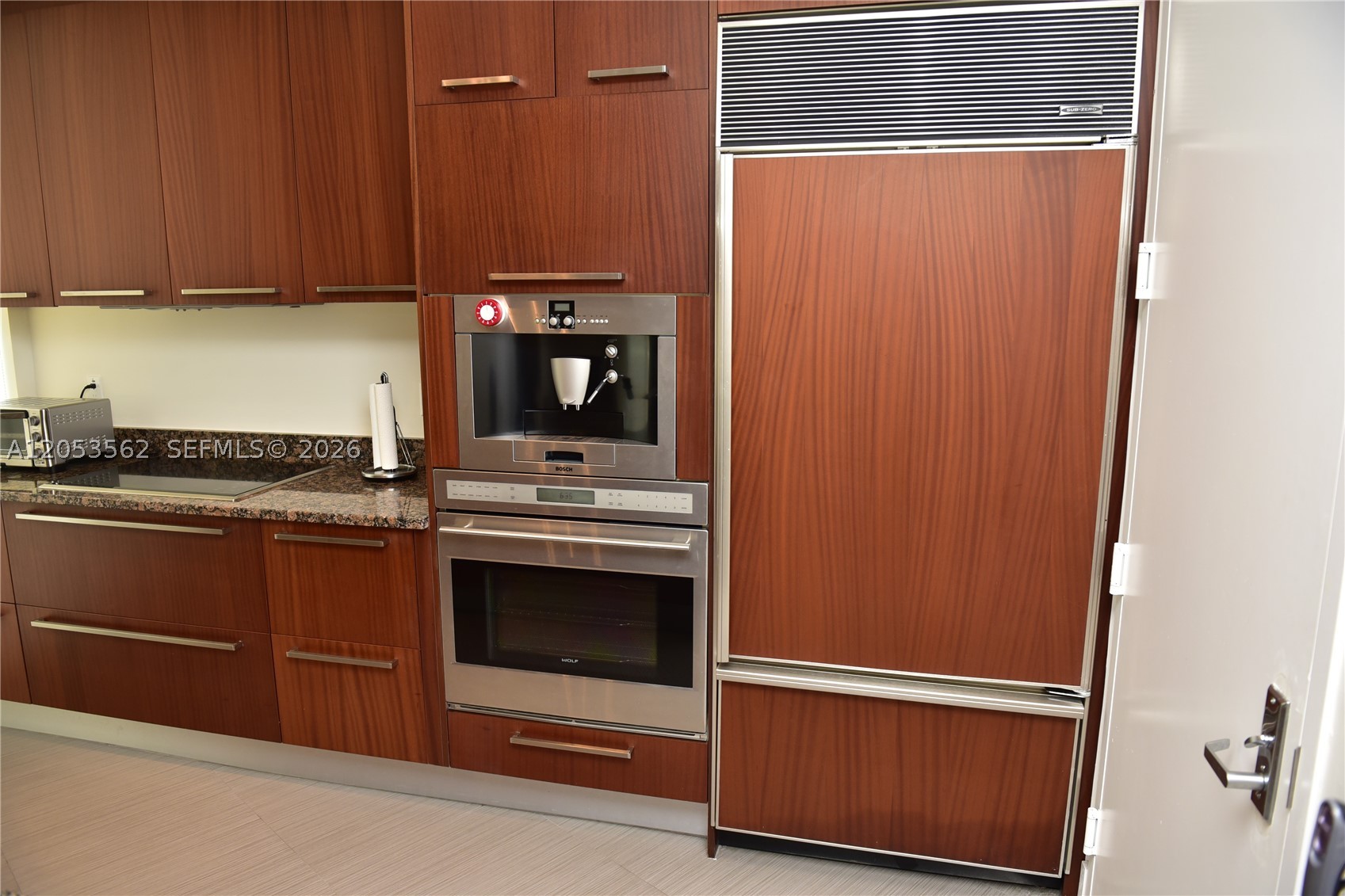 TDR TOWER III CONDO - Residential