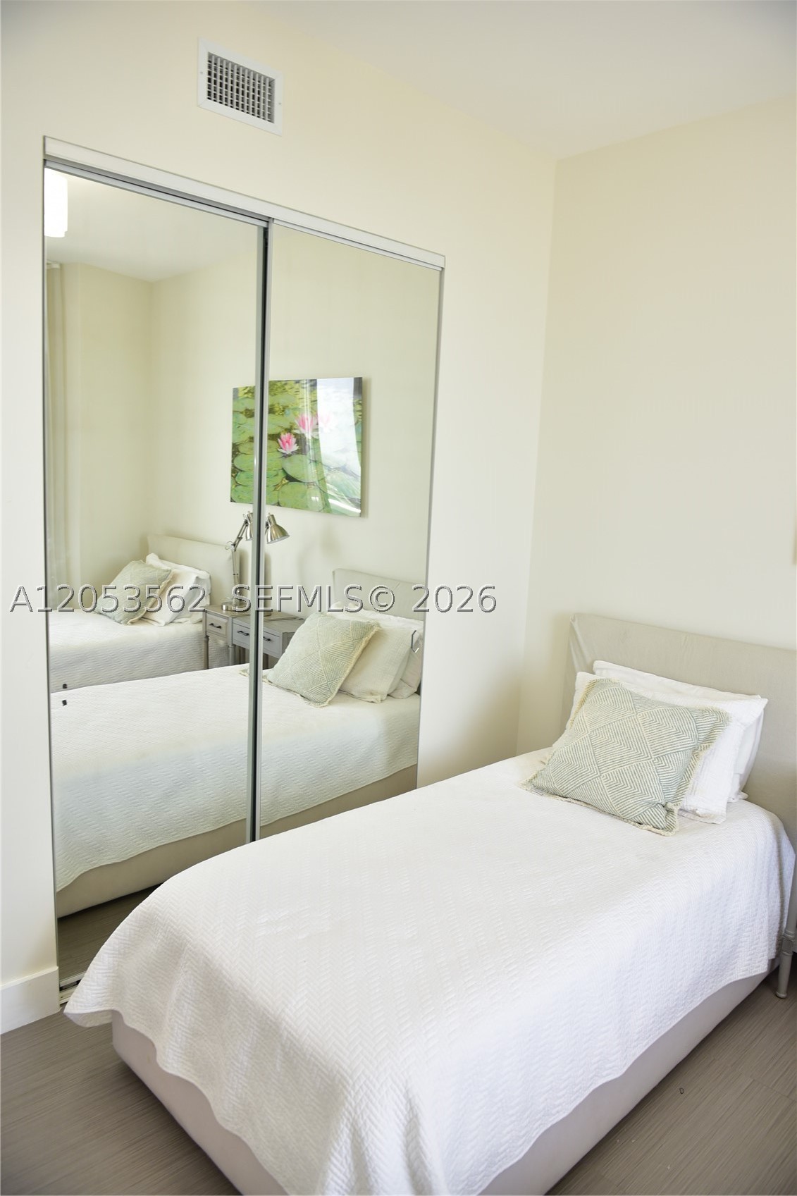 TDR TOWER III CONDO - Residential