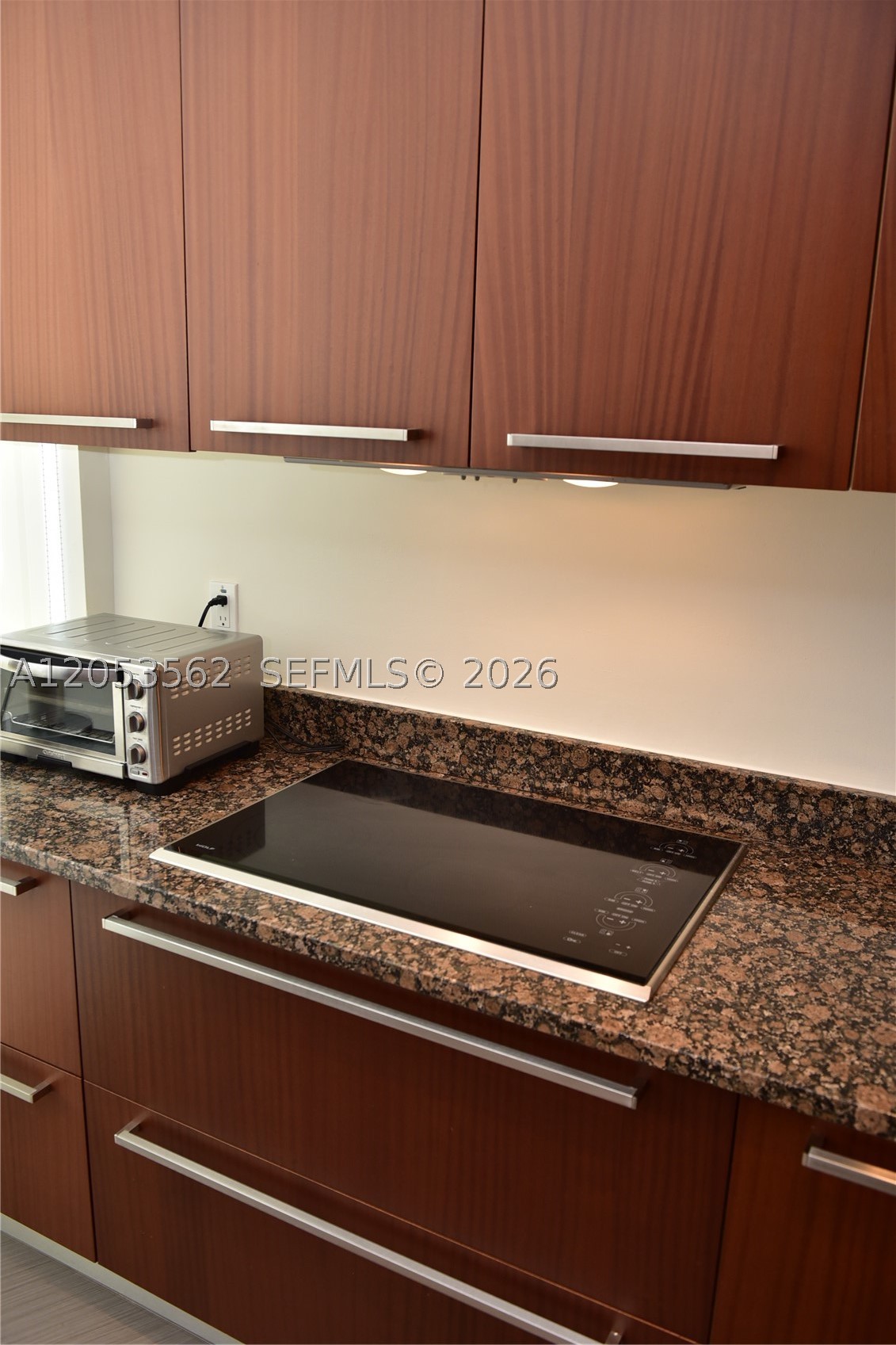 TDR TOWER III CONDO - Residential