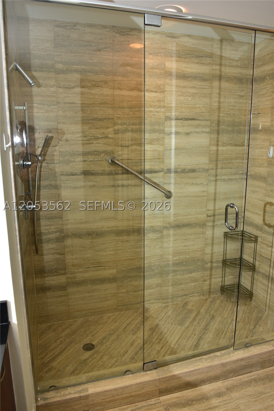 TDR TOWER III CONDO - Residential
