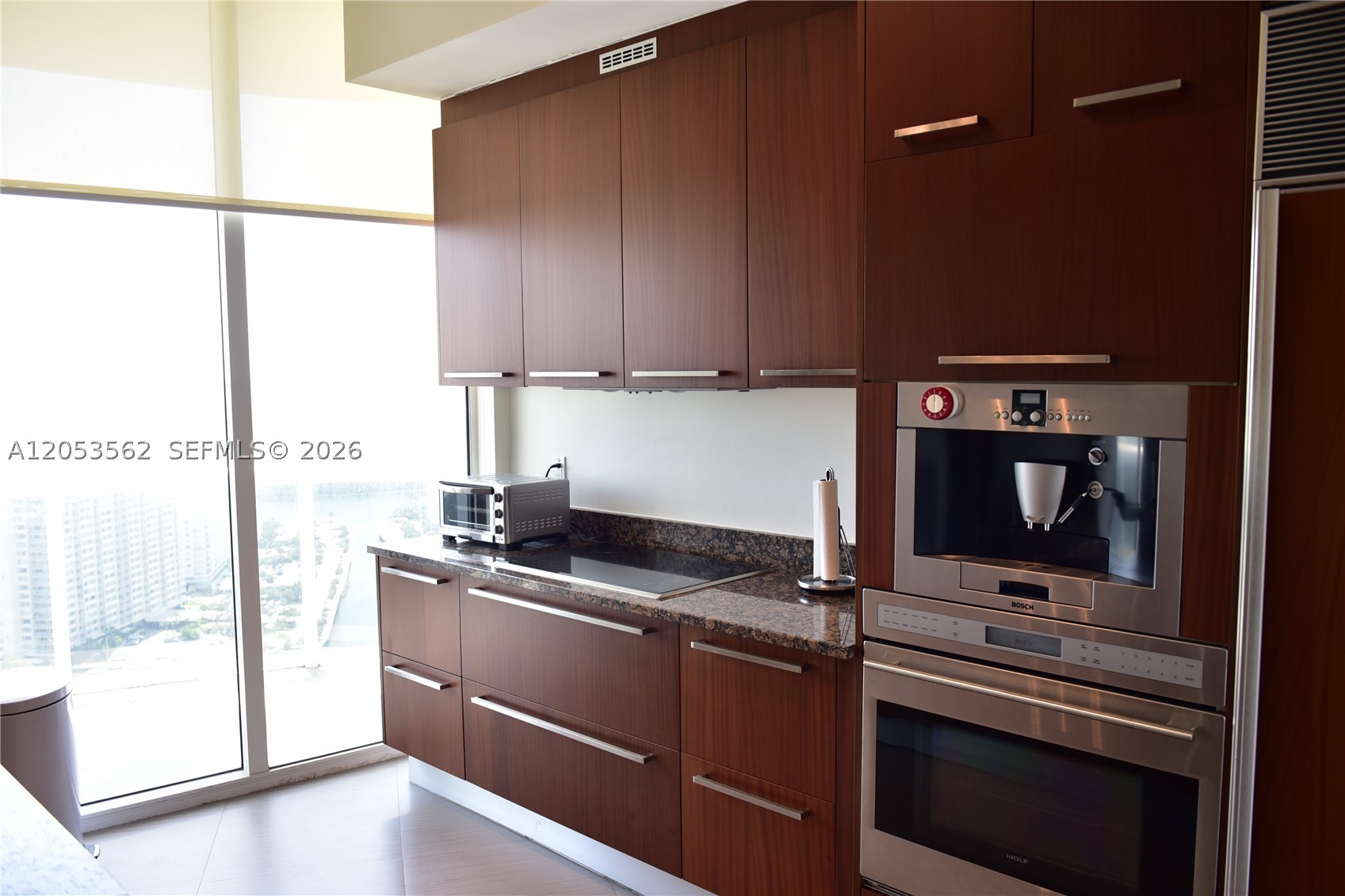 TDR TOWER III CONDO - Residential