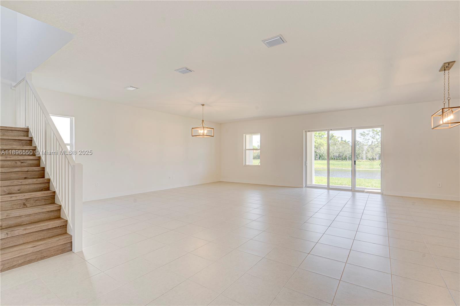 CRESCENT RIDGE - Residential