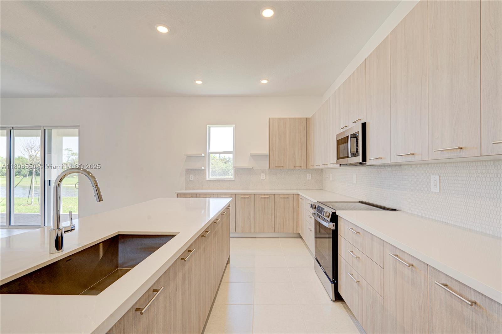 CRESCENT RIDGE - Residential