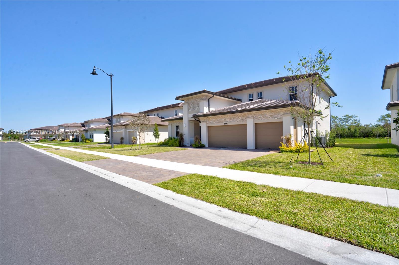 CRESCENT RIDGE - Residential