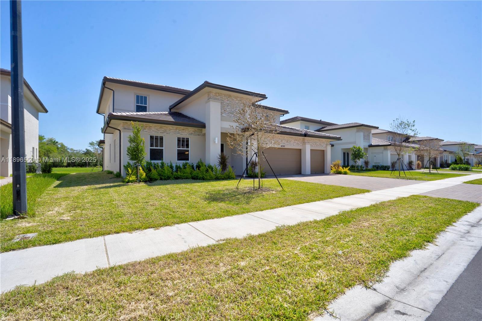 CRESCENT RIDGE - Residential