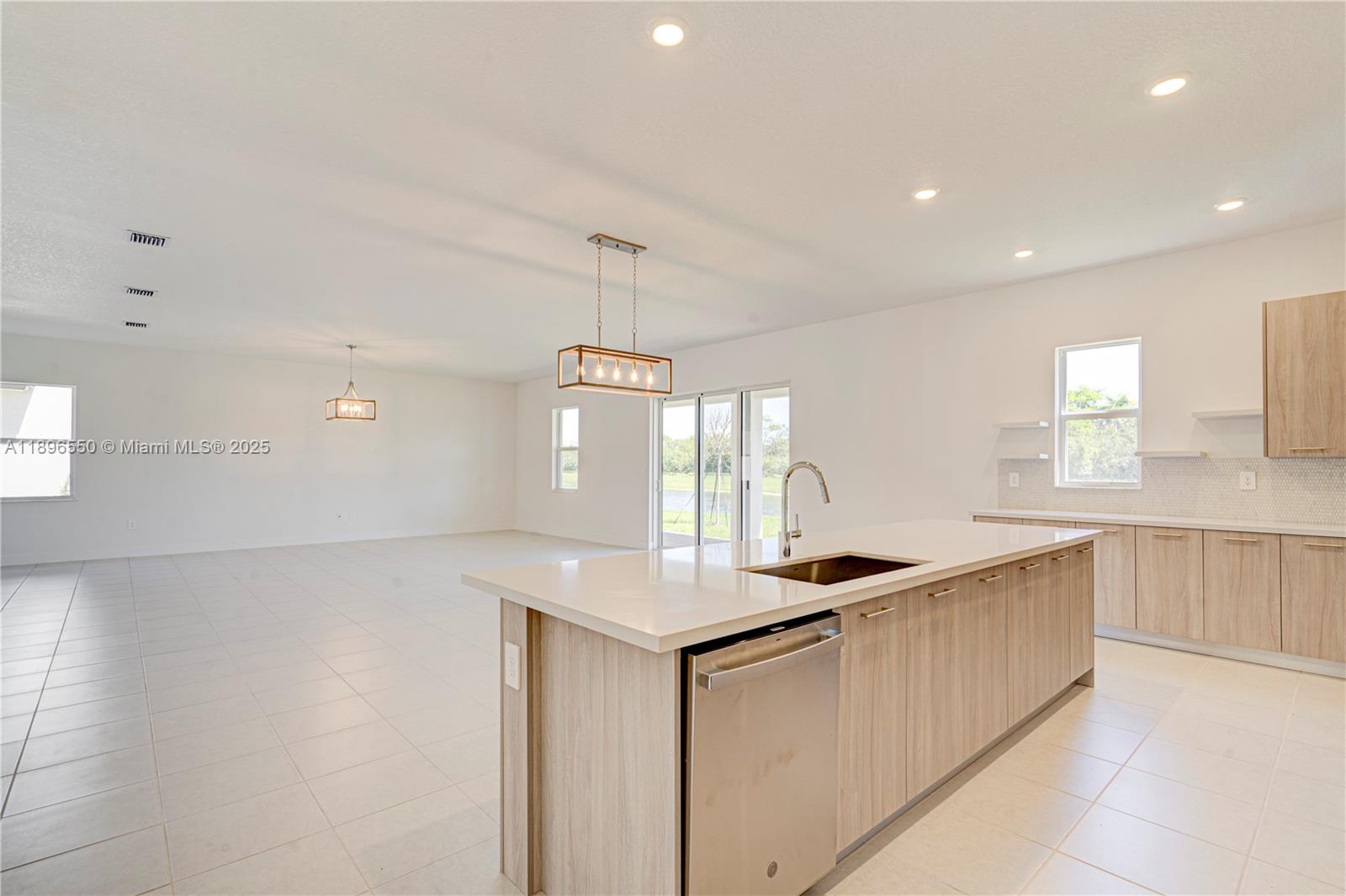 CRESCENT RIDGE - Residential