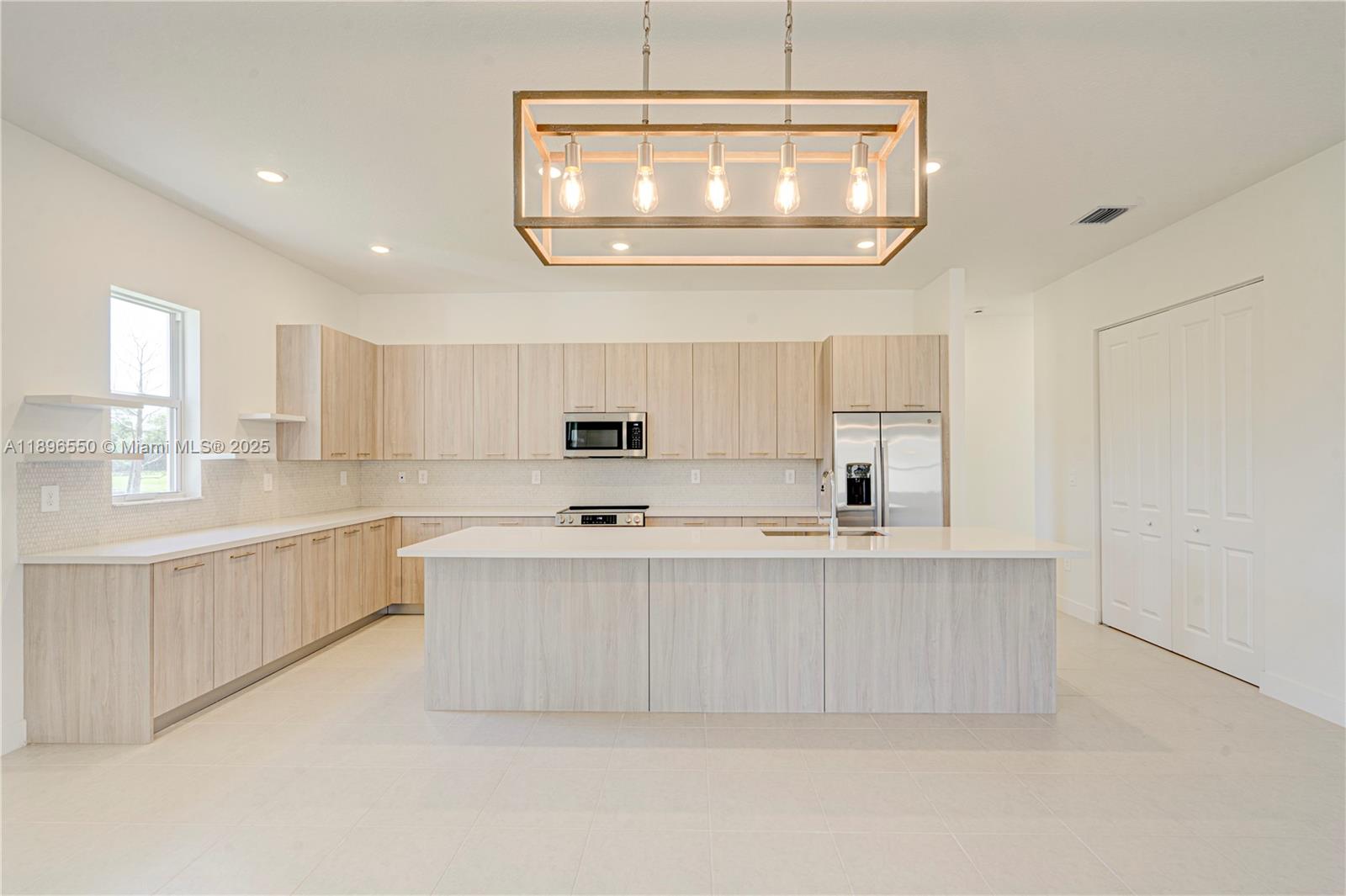 CRESCENT RIDGE - Residential