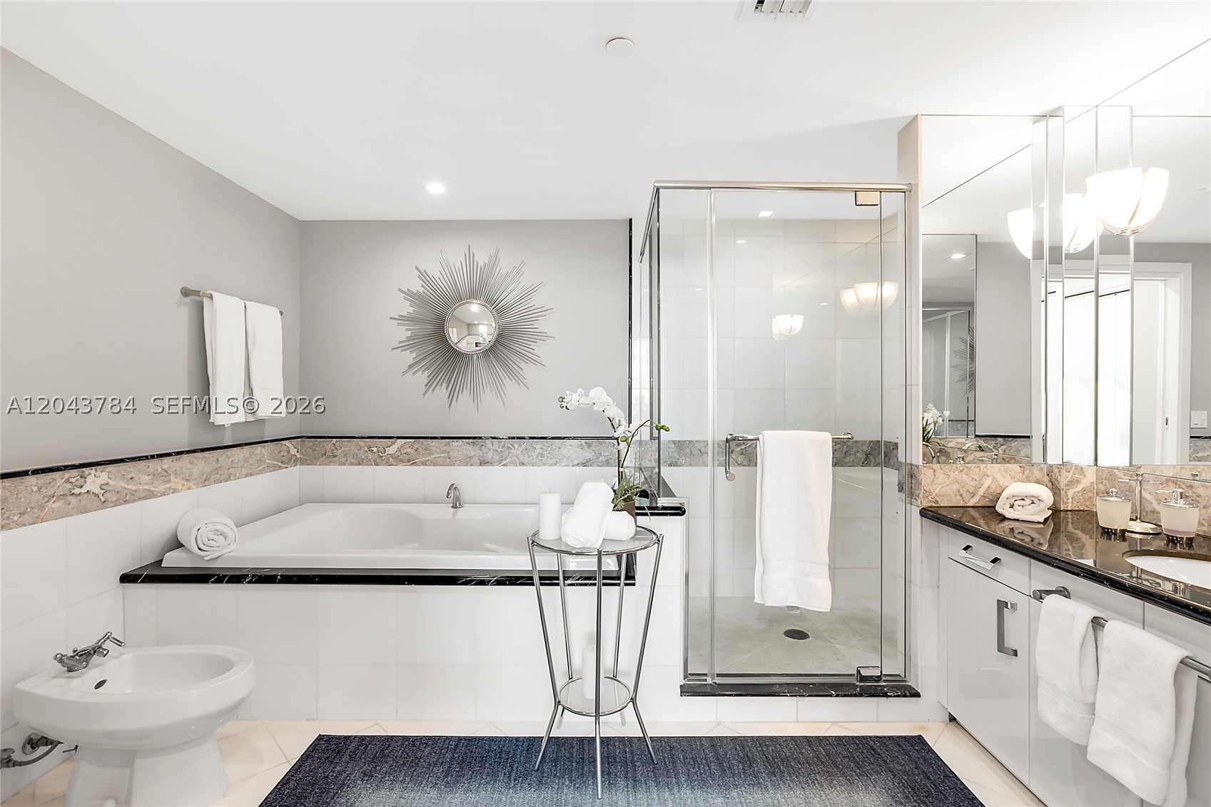 THE BENTLEY BAY CONDO - Residential Lease