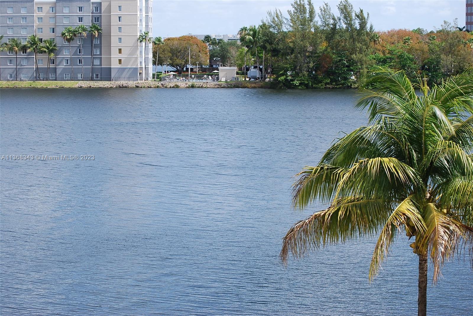 EL LAGO CONDO - Residential