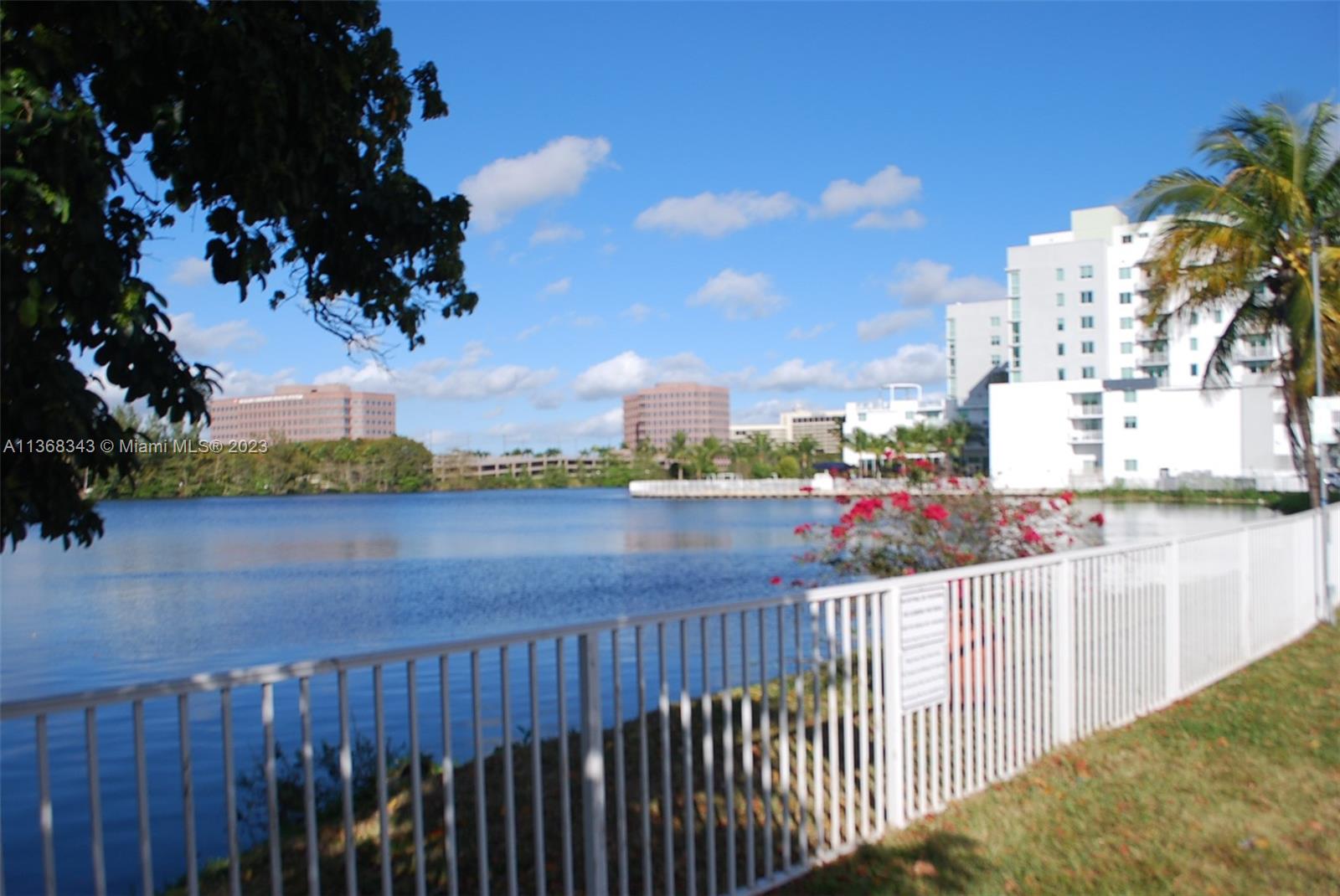 EL LAGO CONDO - Residential