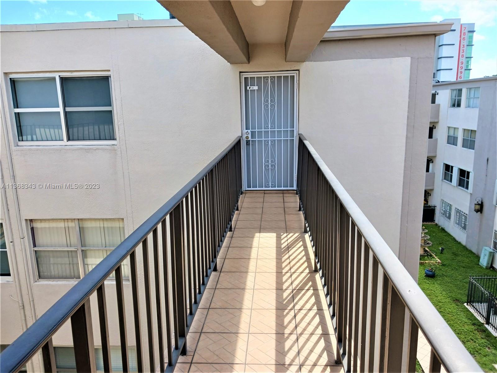 EL LAGO CONDO - Residential