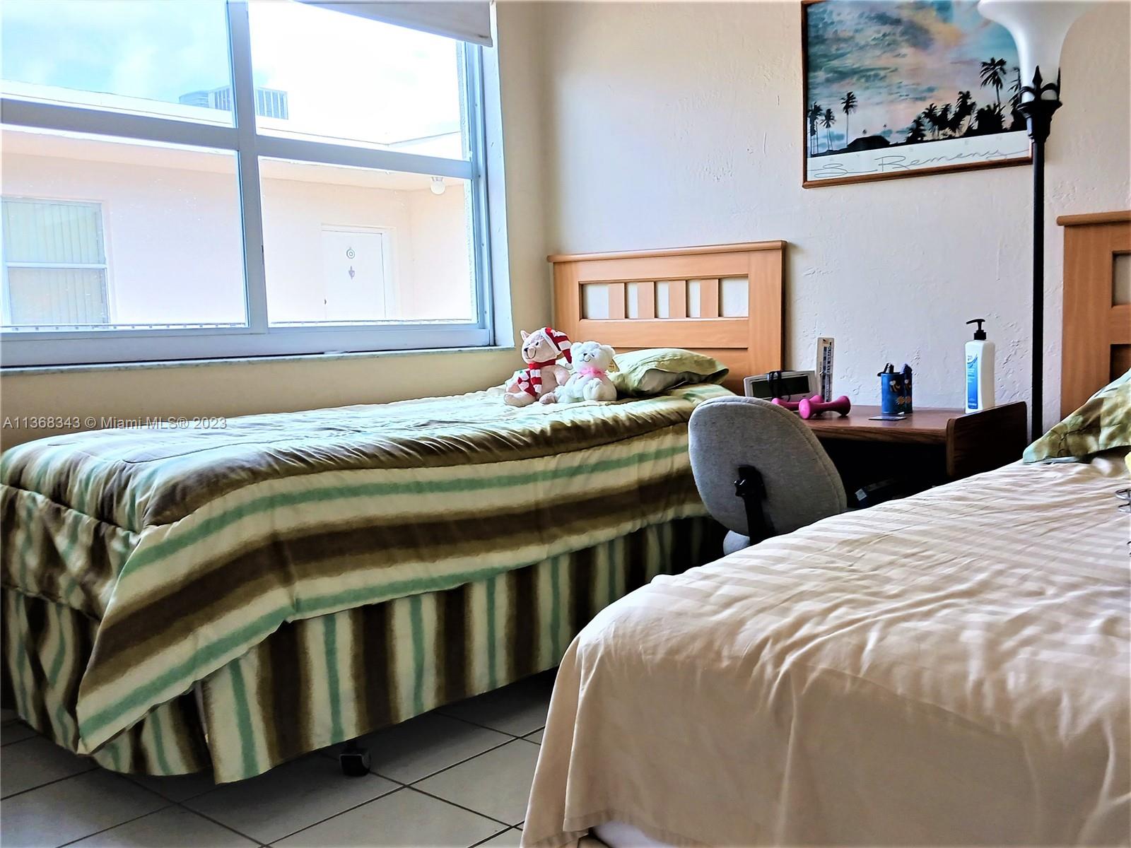 EL LAGO CONDO - Residential