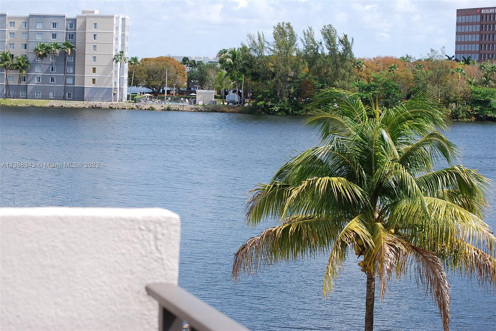 EL LAGO CONDO - Residential