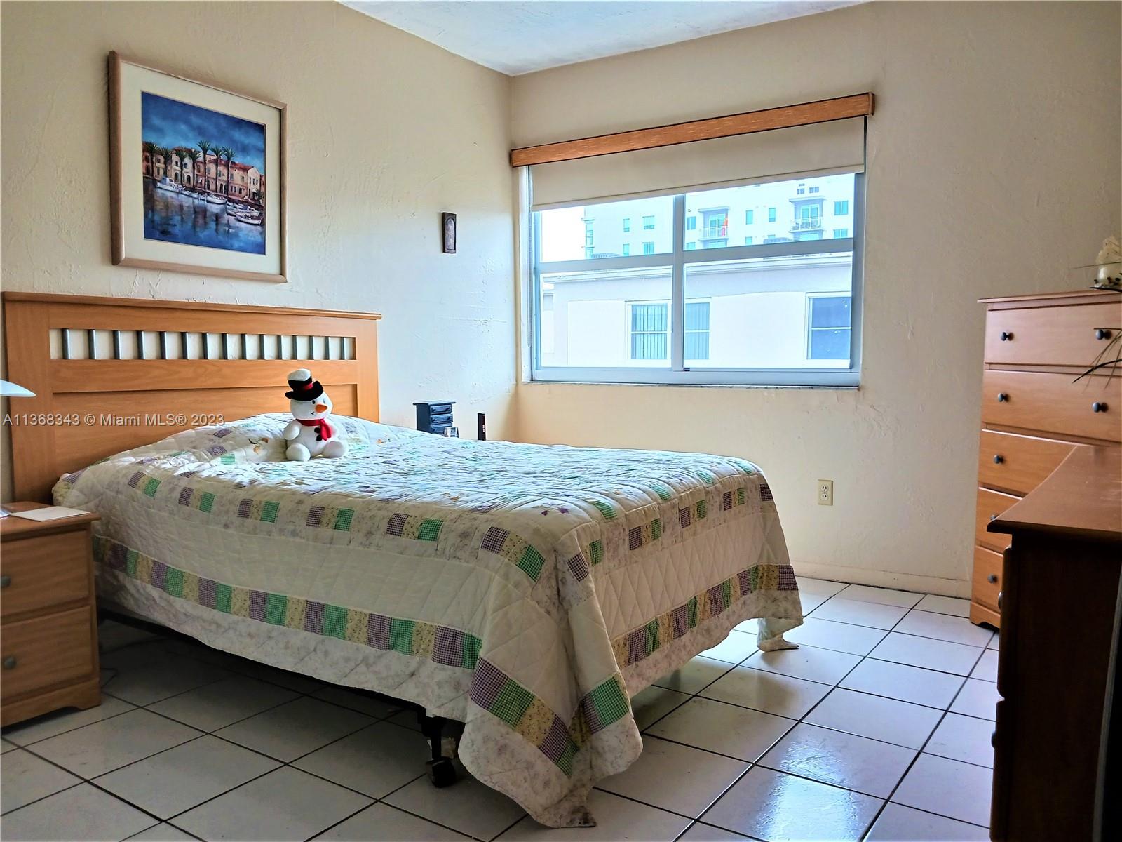 EL LAGO CONDO - Residential