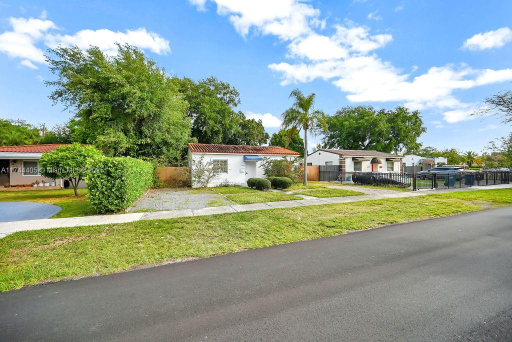 SUNNY GROVE - Residential