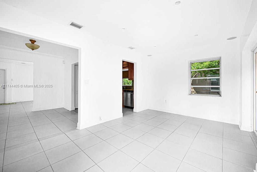 SUNNY GROVE - Residential