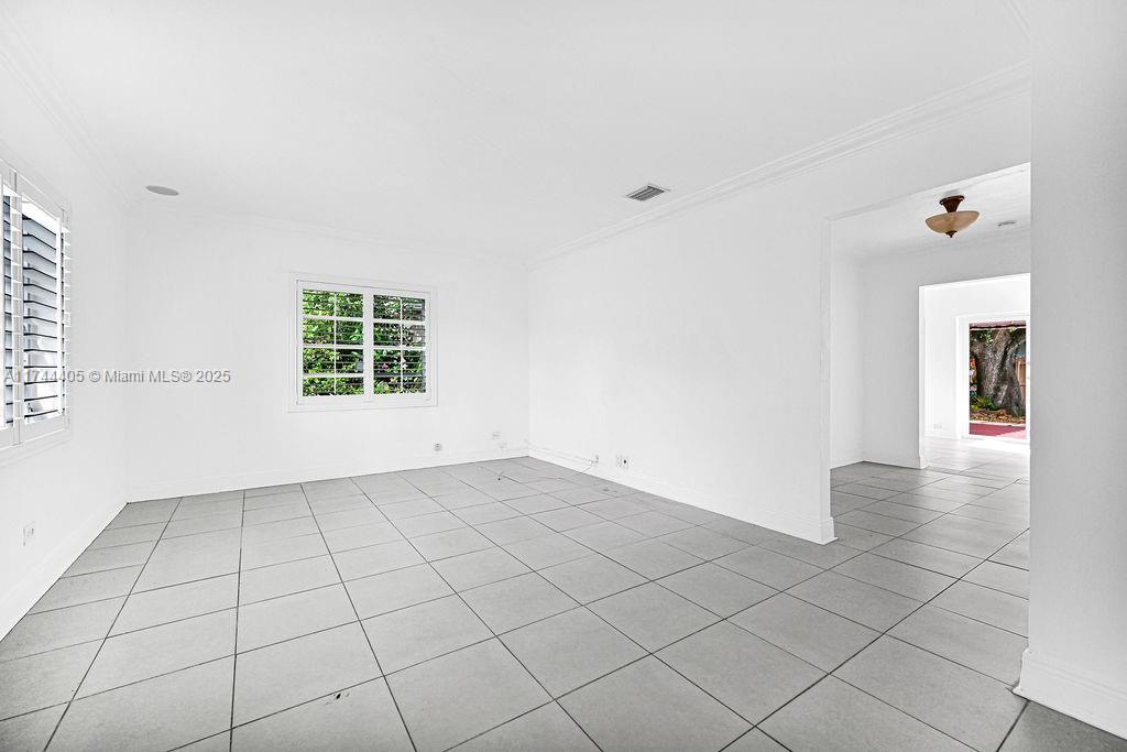 SUNNY GROVE - Residential
