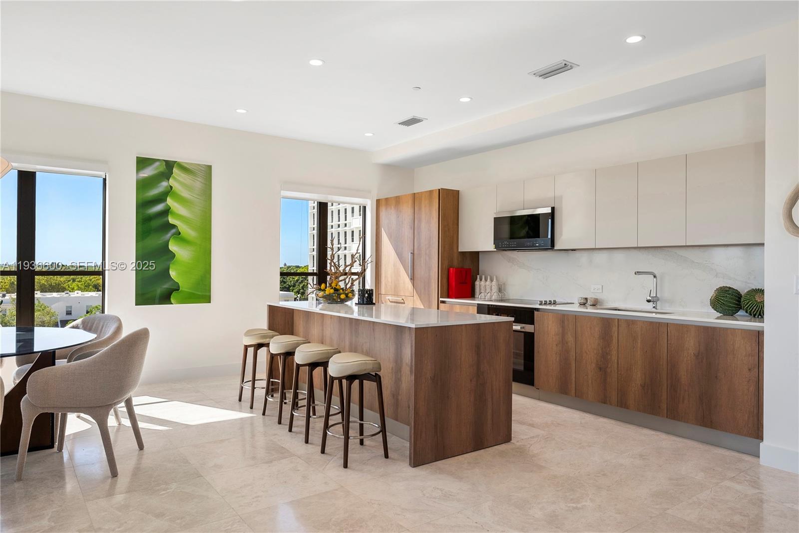 701 VALENCIA CONDO - Residential Lease
