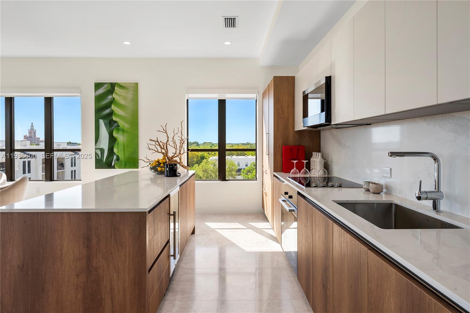 701 VALENCIA CONDO - Residential Lease