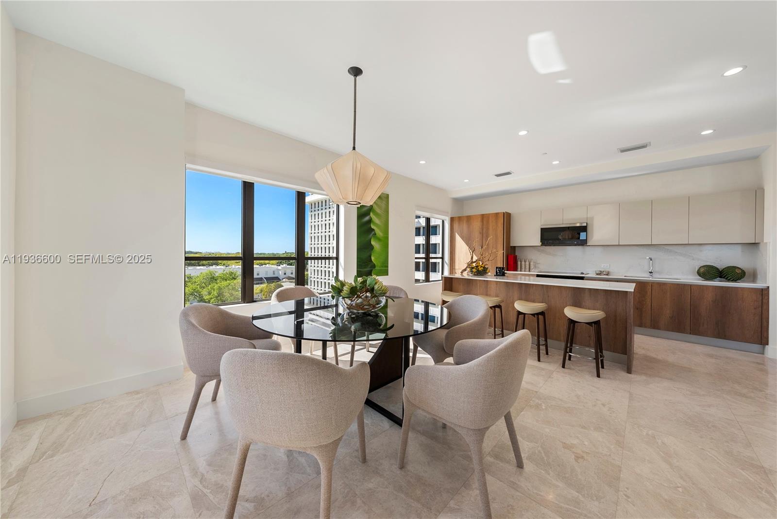 701 VALENCIA CONDO - Residential Lease