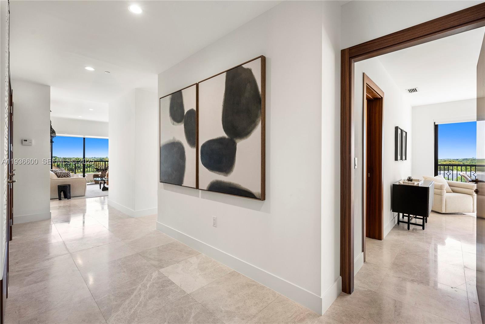 701 VALENCIA CONDO - Residential Lease