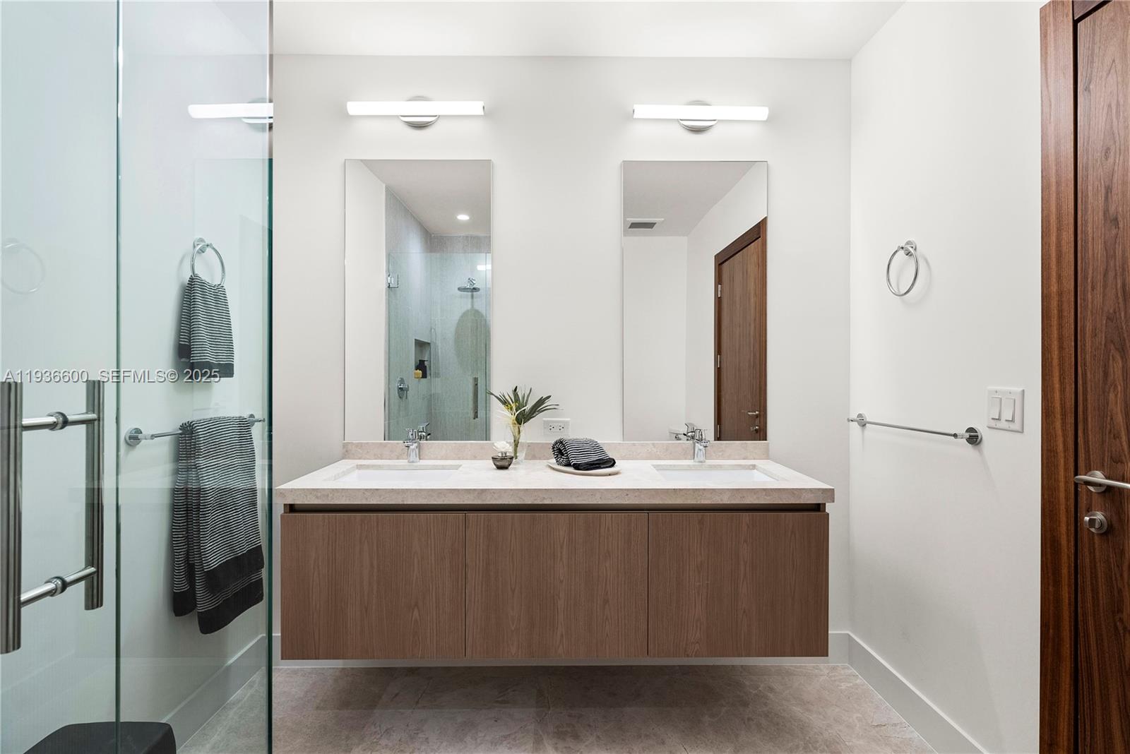 701 VALENCIA CONDO - Residential Lease