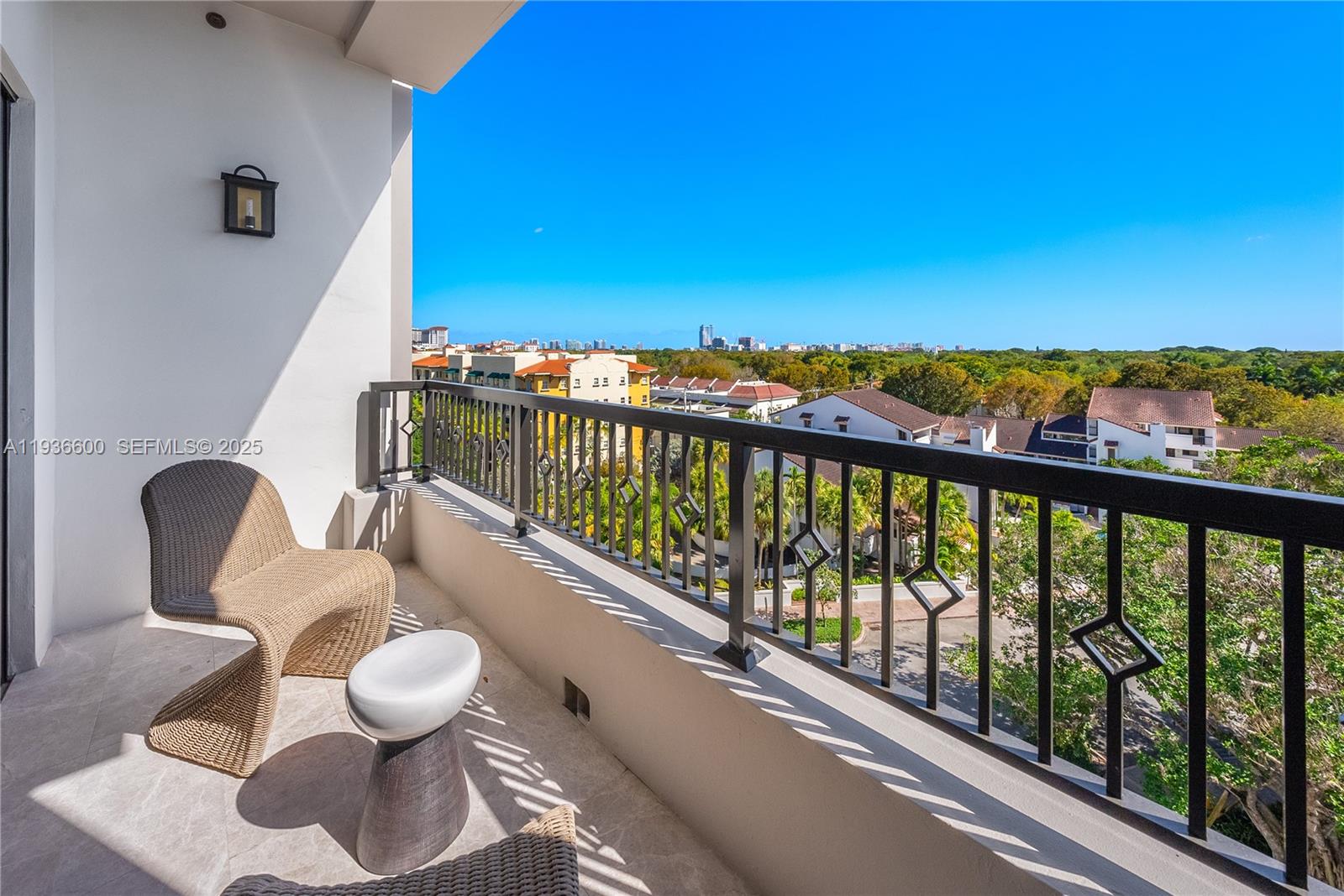701 VALENCIA CONDO - Residential Lease